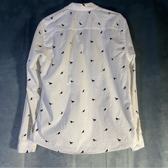 White Button Down Shirt Black Bird All Over Print Women’s Sz L Acadamia Unique - Picture 2 of 9